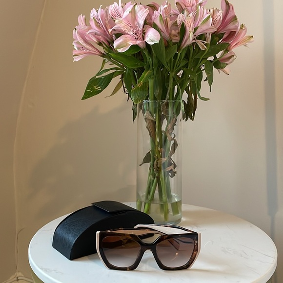 Prada Sunglasses Rectangular with Logo Opaque Gradient Dark Brown Lenses - Picture 7 of 9
